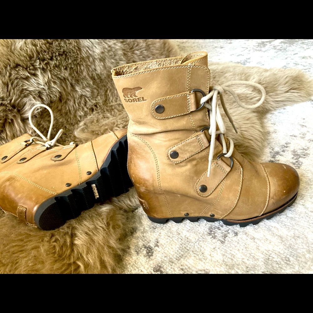 Sorel Joan of Arctic Leather Wedge Bootie - tan